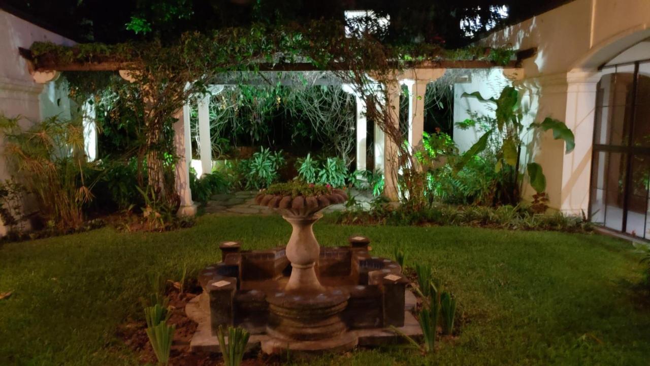Domus Hotel Σαν Σαλβαντόρ Εξωτερικό φωτογραφία